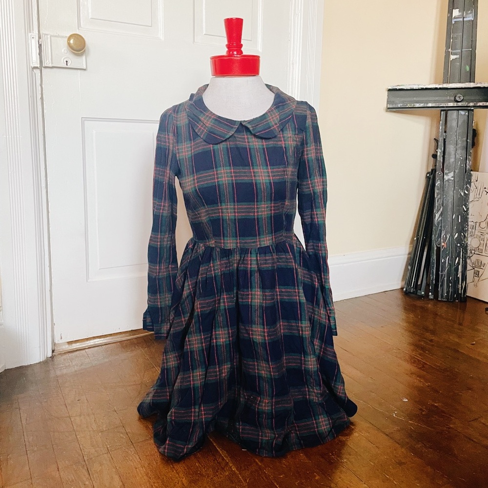 Plaid Peter Pan collared dress
